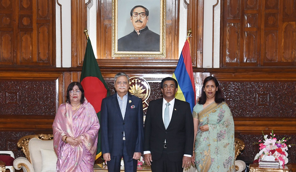 Mauritian president calls on Shahabuddin at Bangabhaban
