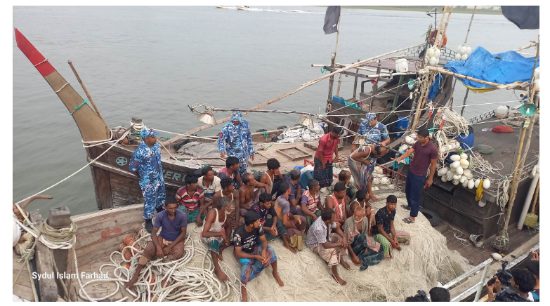 21 fishermen rescued from deep sea after calling 999