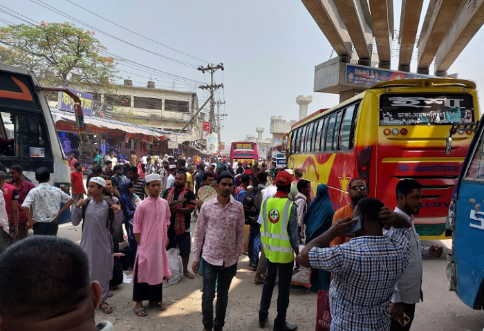 90 lakh Eid holidaymakers to leave Dhaka by road: SCRF