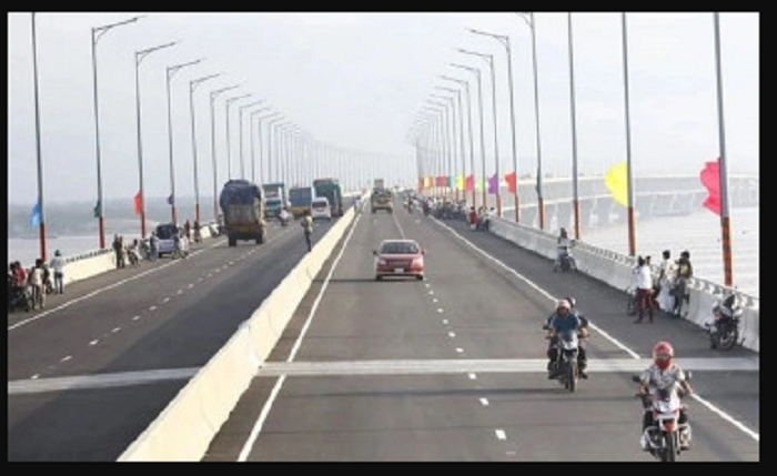 Home-goers make hassle-free journey