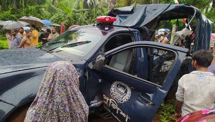 3 cops killed as train hits police van in Chattogram