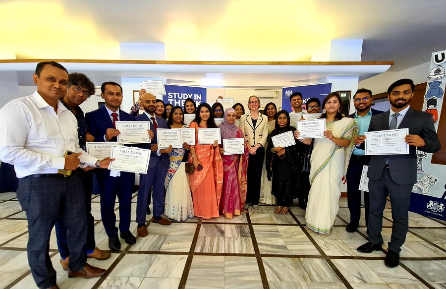British High Commissioner to Bangladesh presents 21 new Chevening Scholarships