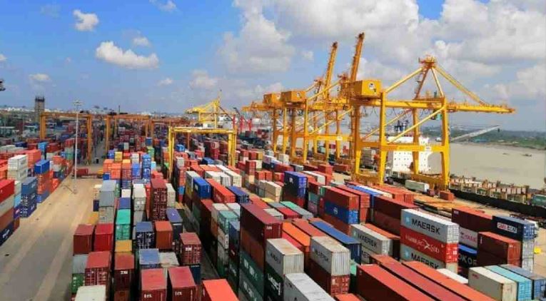 Exports hit $4.8bn in August
