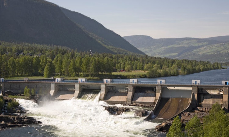 Free electricity boon for Norway's two biggest cities

