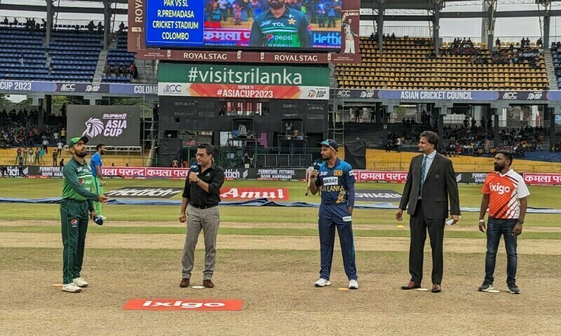 Pakistan win toss and opt to bat against Sri Lanka