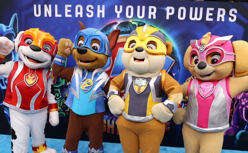 Kid-flick 'Paw' beats blood-soaked 'Saw' to top N.America box office