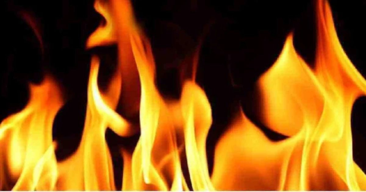 Passenger suffers burn injuries as bus set on fire in Khilgaon