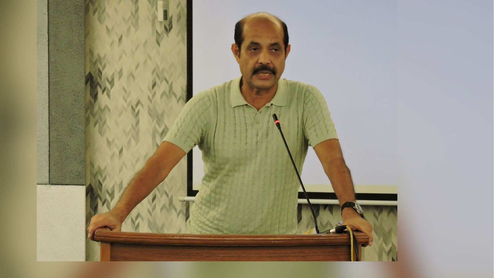 Protest move to construct shopping mall on playground at Farmgate: Atiqul