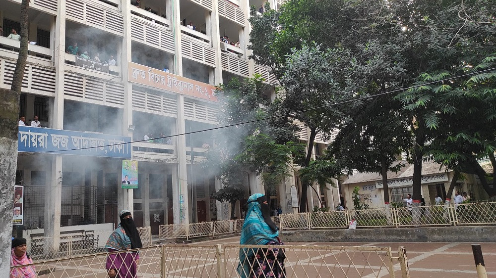 Cocktail blasts on Dhaka court premises after Fakhrul’s bail hearing