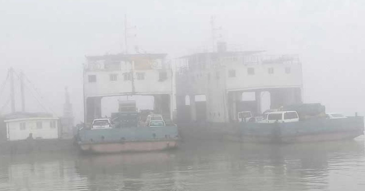 Dense fog disrupts Daulatdia-Paturia ferry services