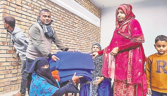 1,000 blankets distributed among cold-hit people in Gopalganj