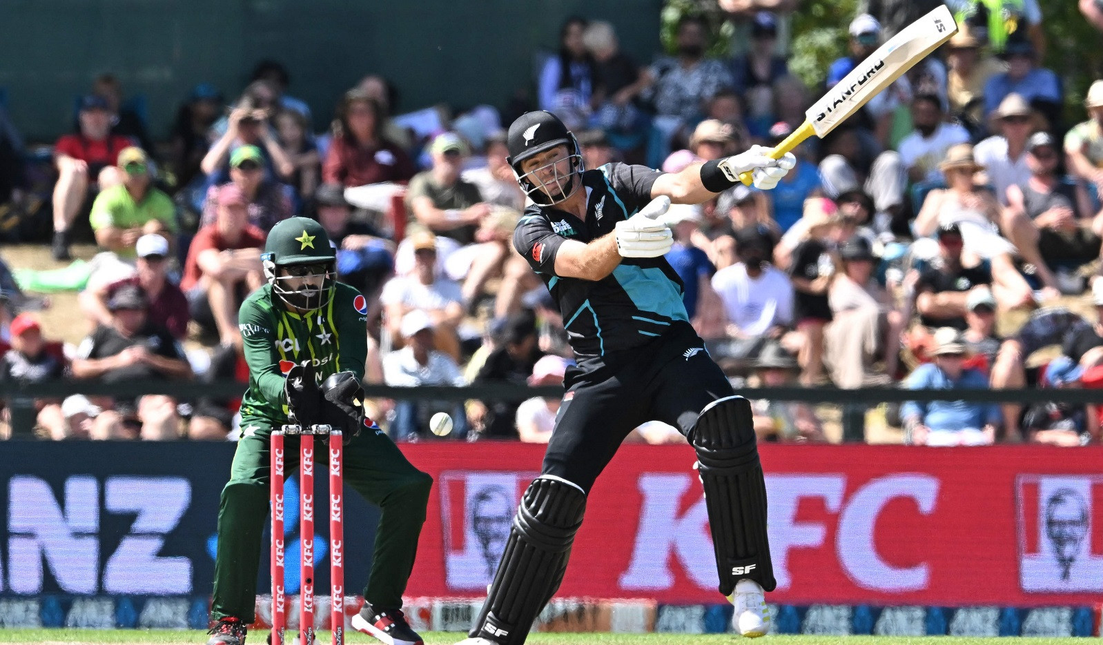 Pakistan snatch 42-run win over New Zealand in fifth T20