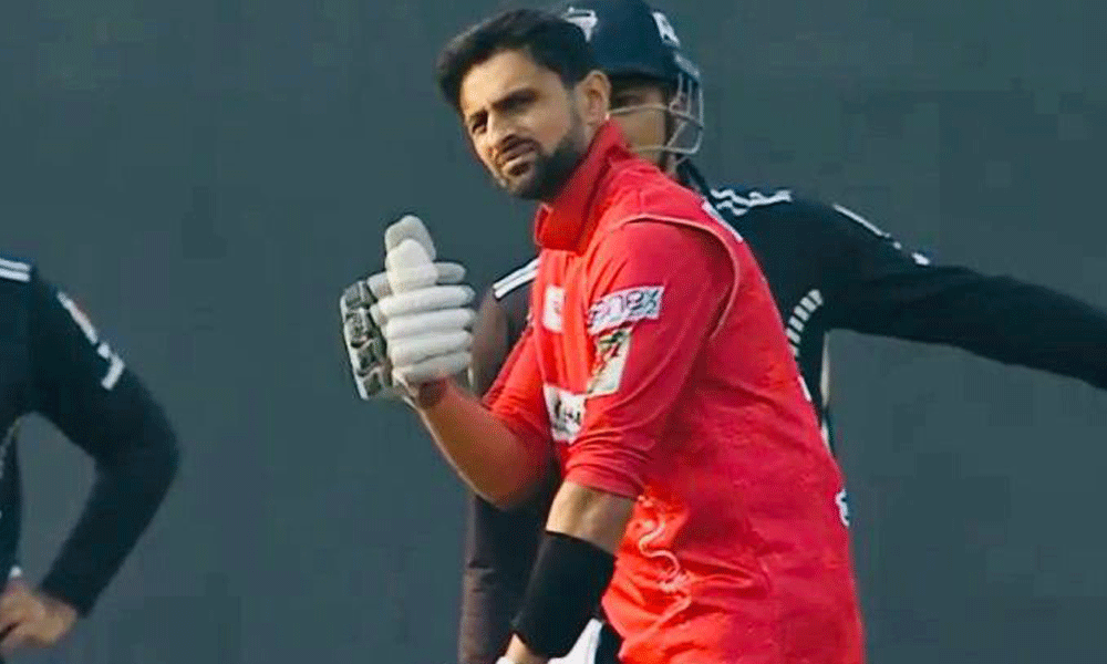 Shoaib advises youngsters ‘not to go into shell’