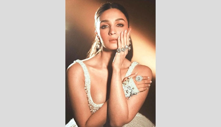 Alia Bhatt boards Mehta's ‘Poacher’