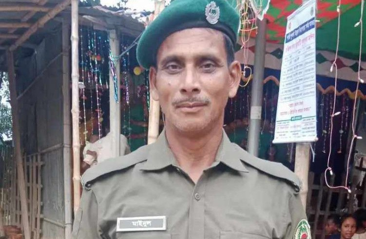 Ansar member killed as hooligans punch him in Rajshahi