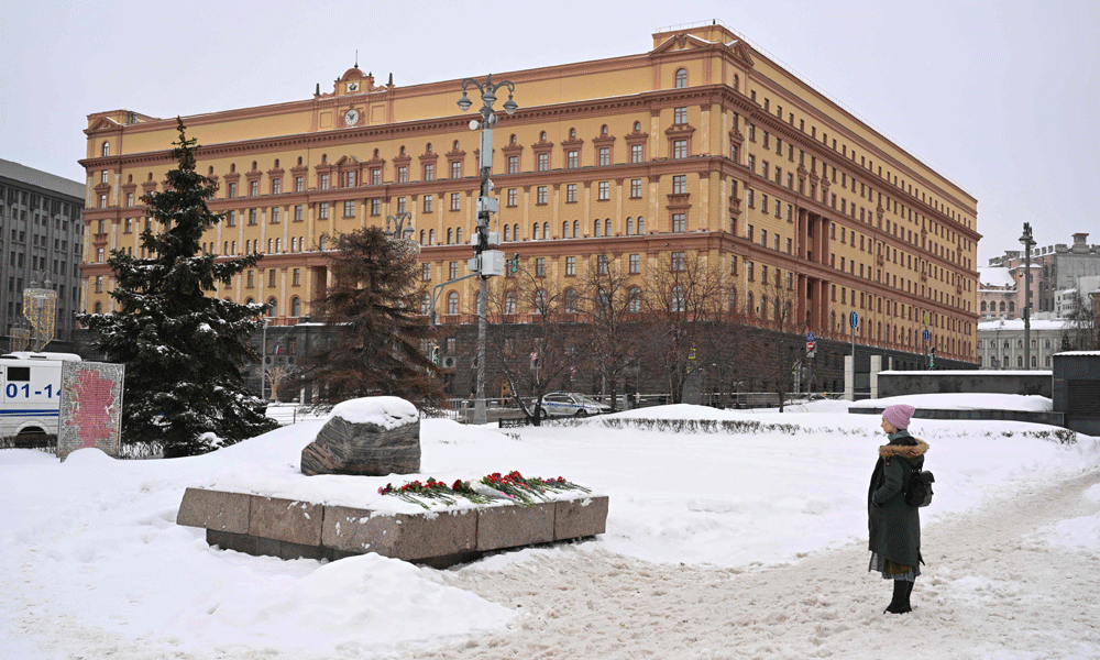 Russia threatening to bury Navalny in Arctic Prison