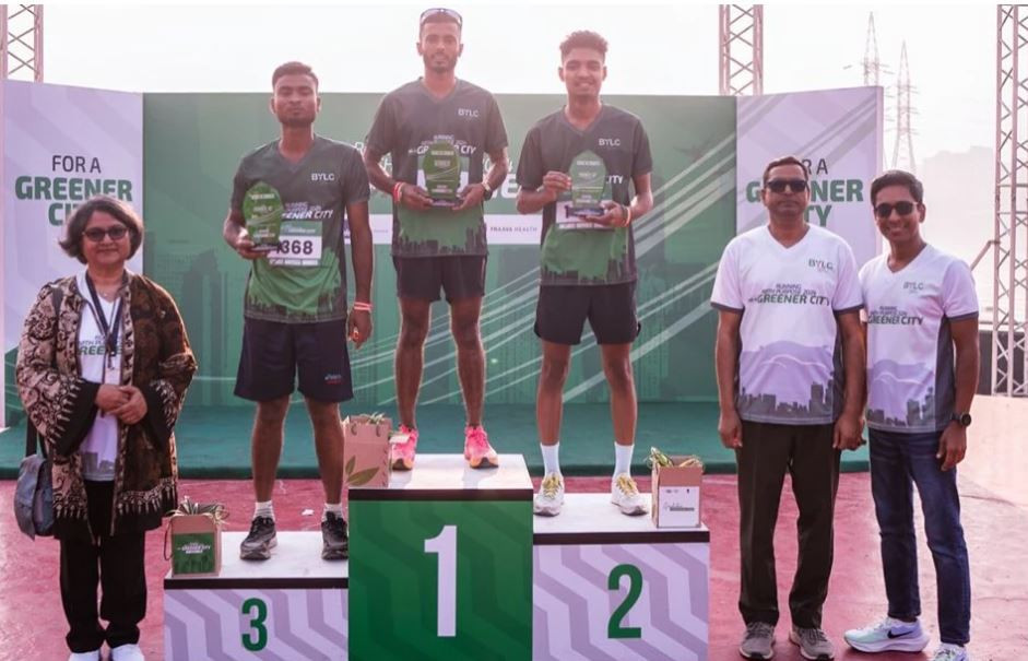 1000 runners call for a greener city at Hatirjheel