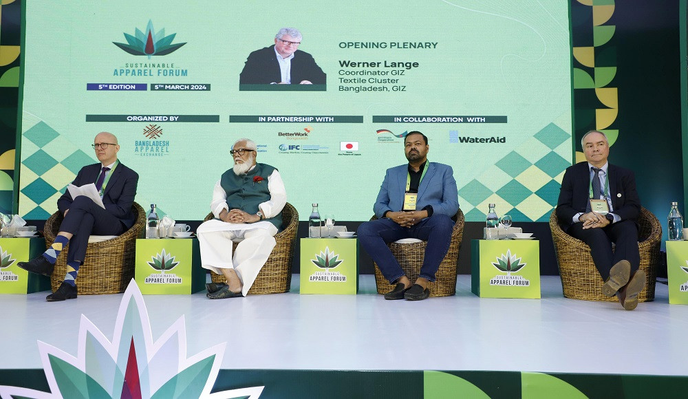 Decent working conditions must to attain sustainable development