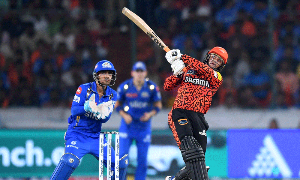 Hyderabad beat Mumbai after highest-ever IPL total