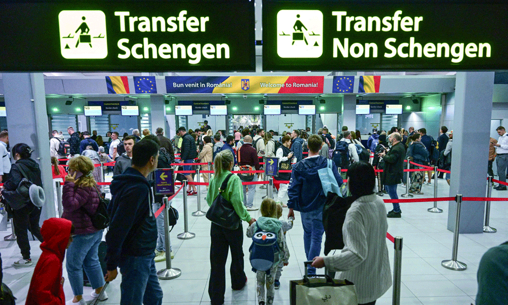 Romania, Bulgaria join EU Schengen zone for air, sea routes