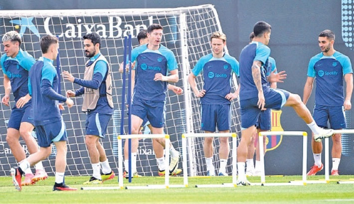 Barca hope young blood can overcome old ghosts in Europe