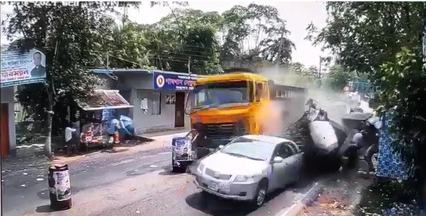 Death toll in Jhalakathi road crash climbs to 14