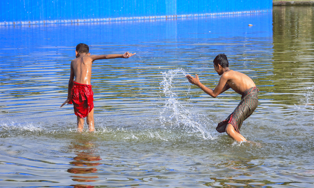 Scorching heatwave grips nation