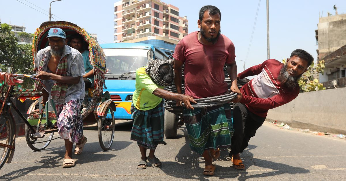 Met office issues second heat alert