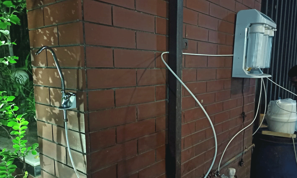 A wall of humanity: Pure drinking water for all