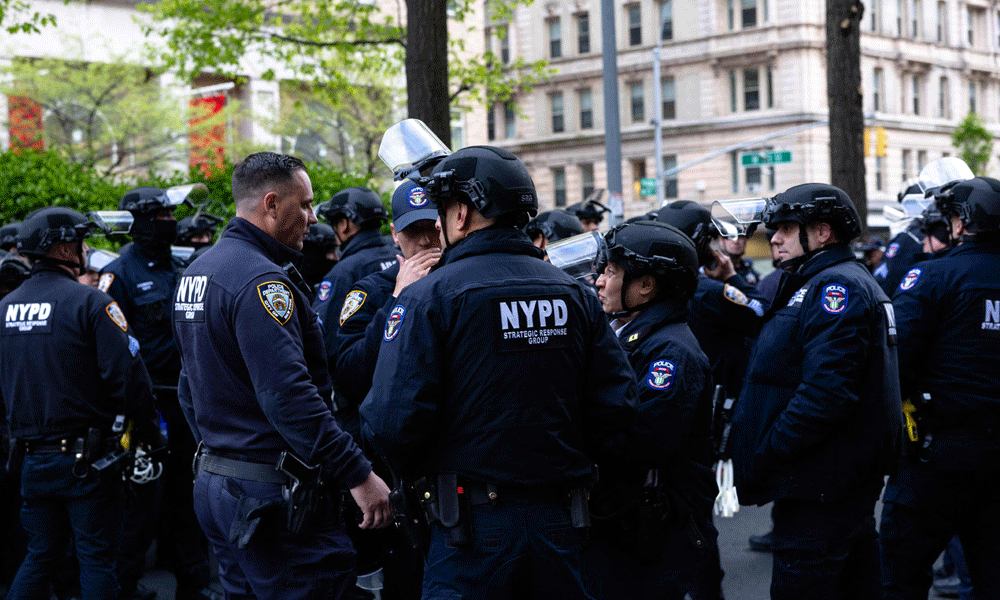 Police arrest Columbia University students, clear occupied building