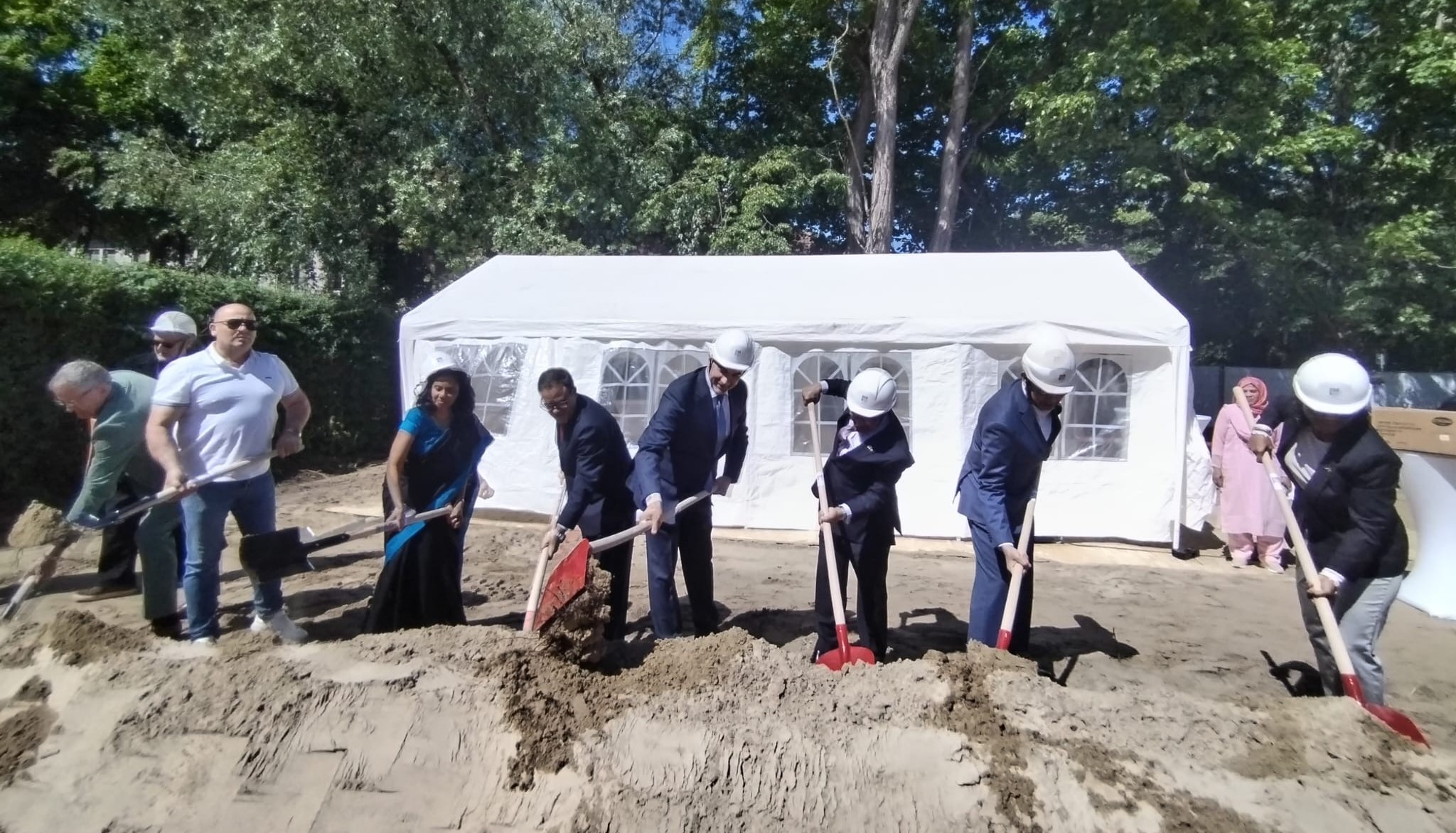 Ground-breaking ceremony for new chancery construction project in Berlin