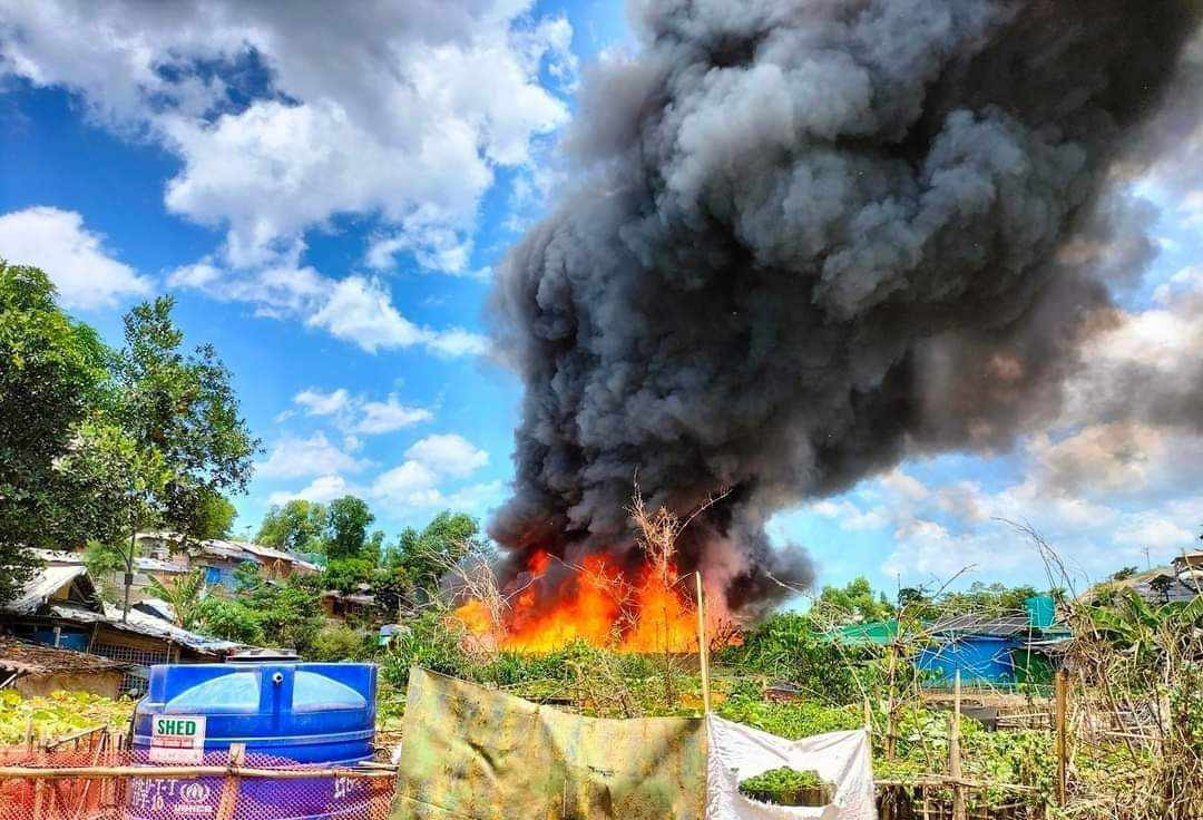 Over 500 shops, houses gutted in fire at Ukhiya Rohingya camp