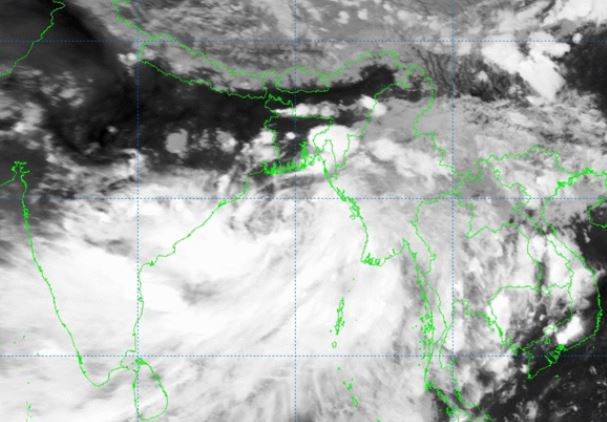 'Remal' likely to enter Bangladesh from midnight