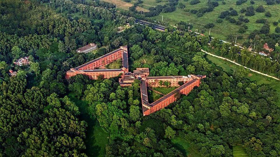 Tree felling bonanza at Jahangirnagar Univ