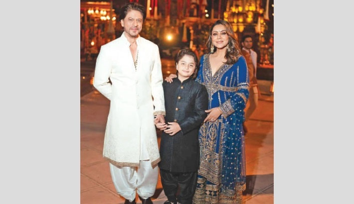 SRK, family attend, Pitbull and Katy Perry perform