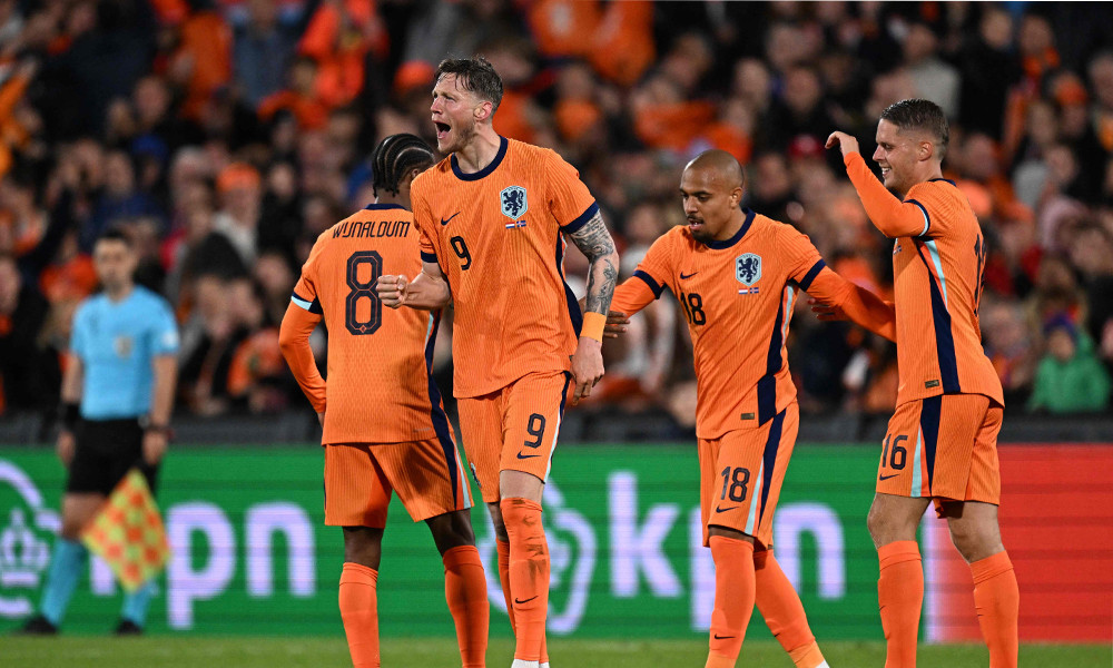 Netherlands brush aside Iceland in Euro warm-up