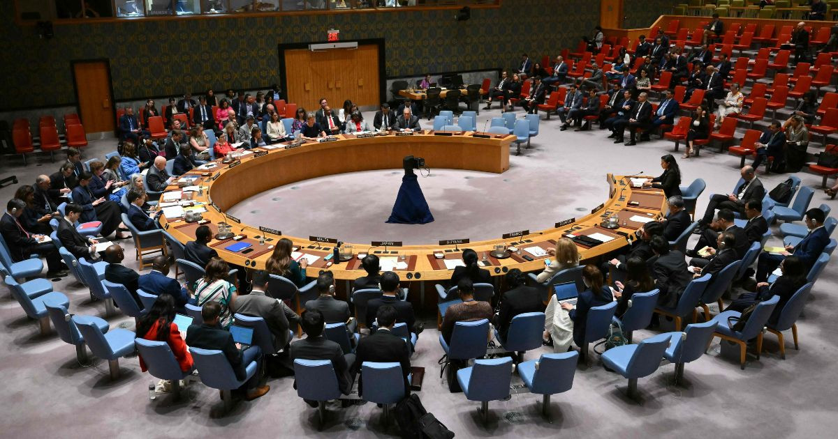 UN Security Council votes for US-drafted Gaza ceasefire resolution