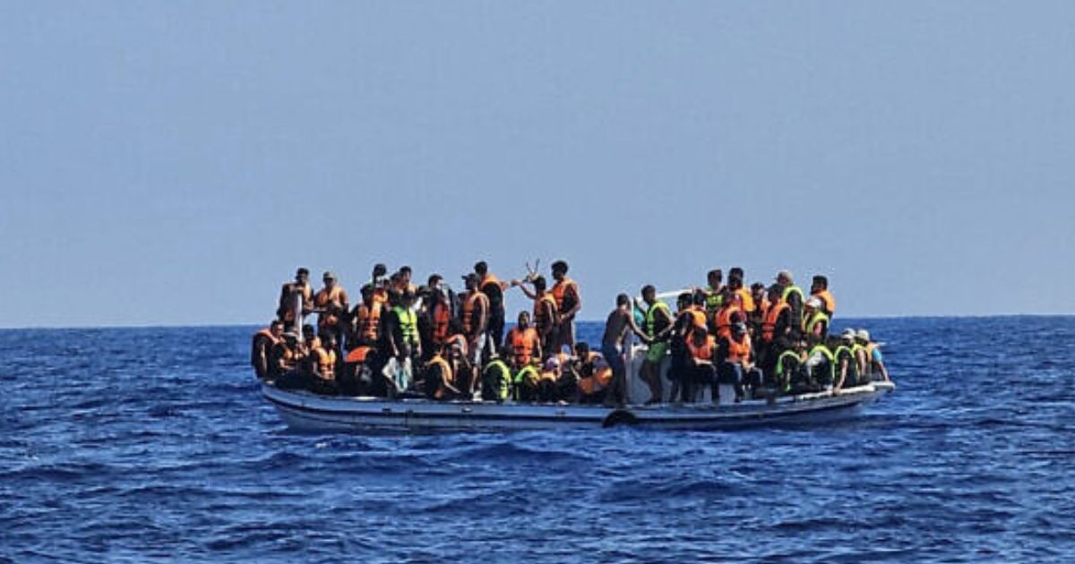 39 migrants dead after boat sinks off Yemen