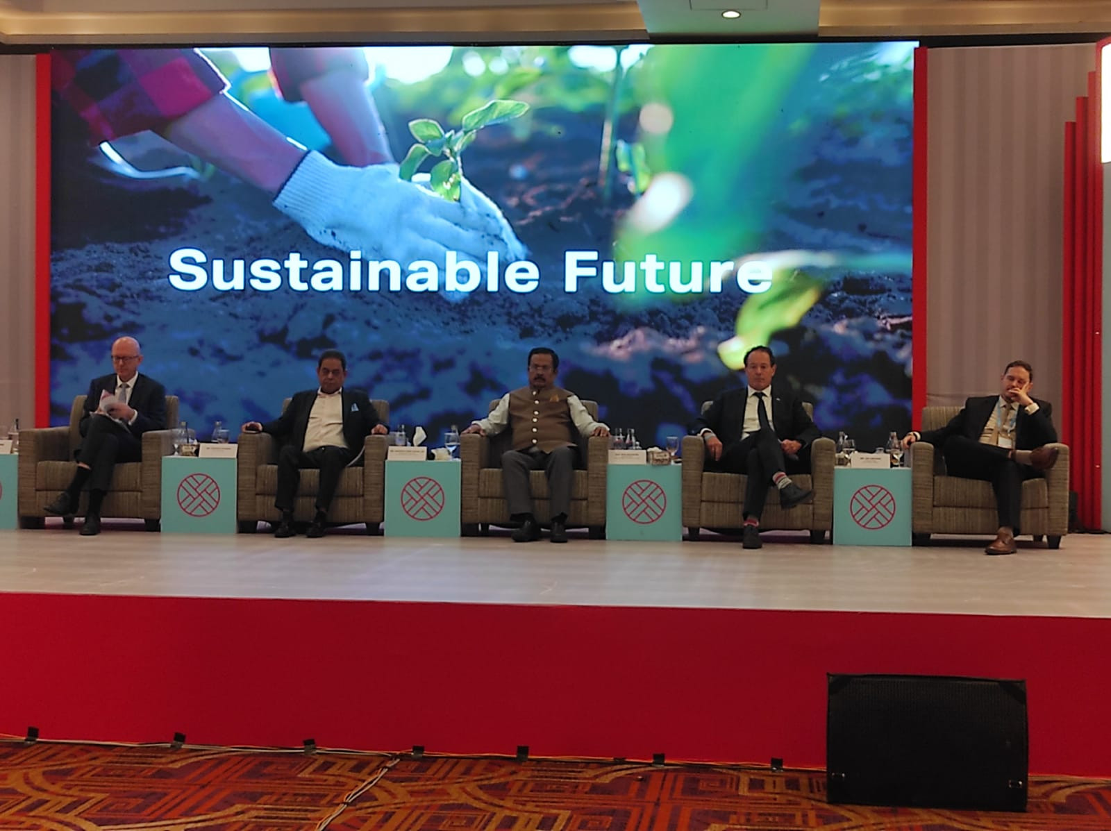 Experts for ensuring optimum use of resources for suitability