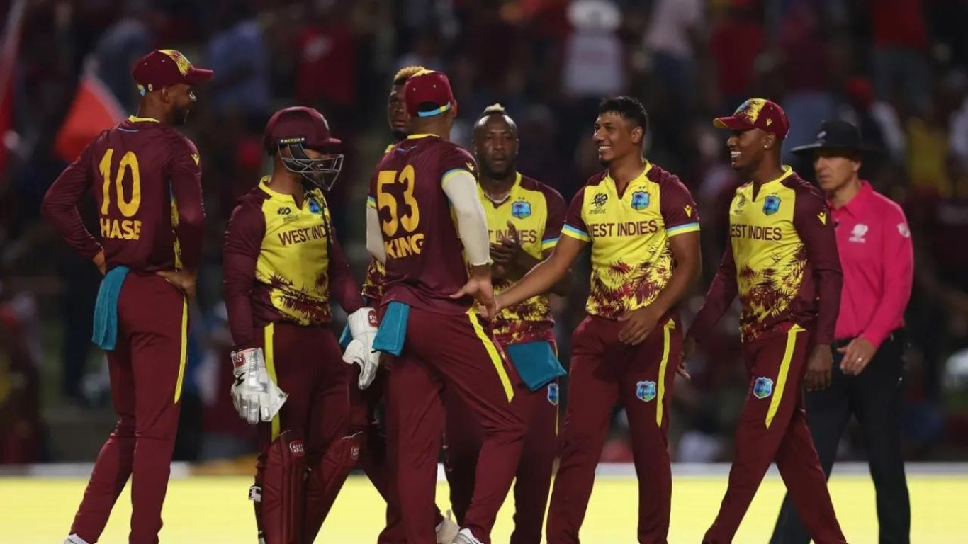 Rutherford, Motie propel Windies to Super Eight, NZ on the brink