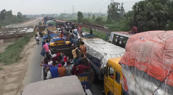 Traffic slows on 13km stretch of Dhaka-Tangail highway