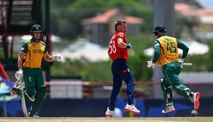 South Africa set 164-run target against England