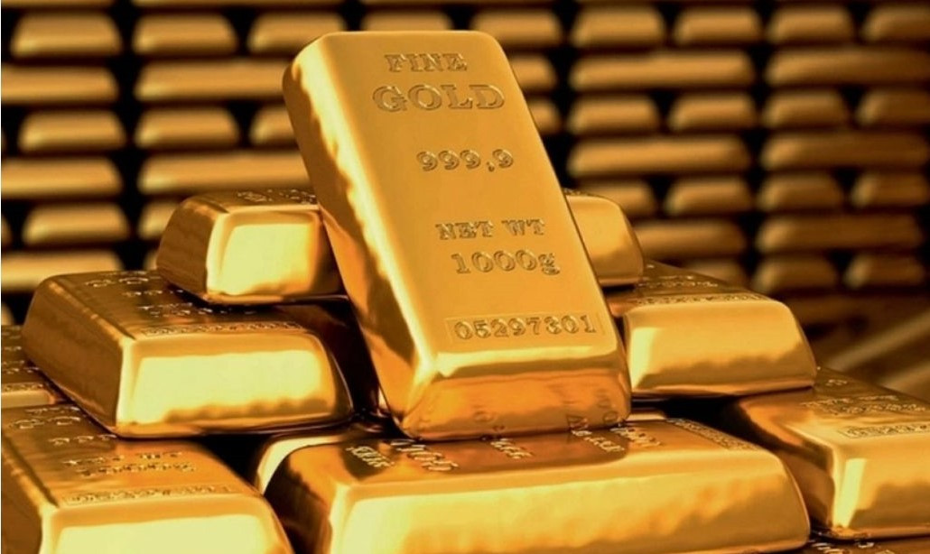 Gold price dropped slightly