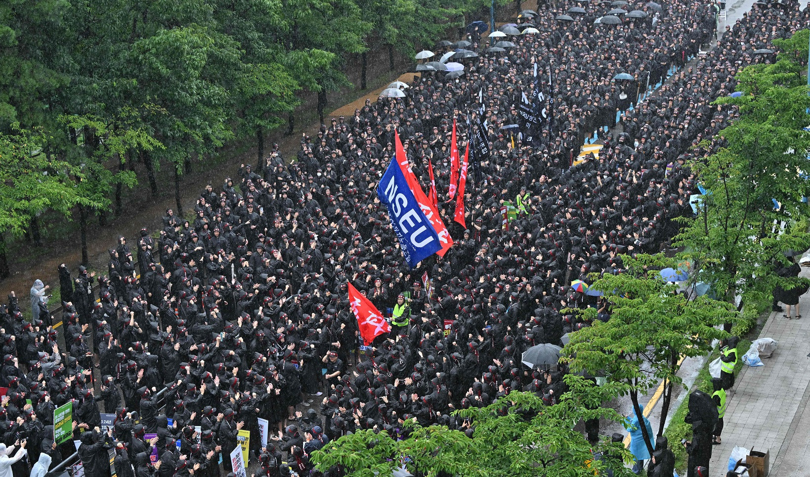 South Korea Samsung union declares 'indefinite' strike