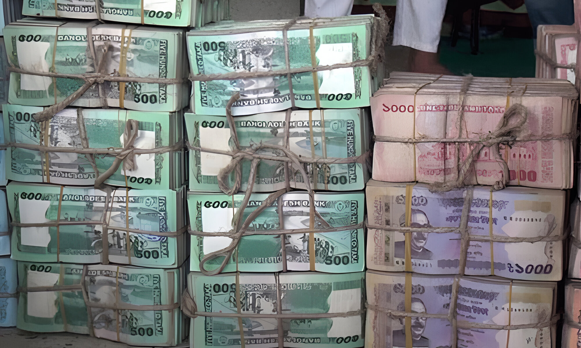 Crisis in banking sector: Depositors' concerns grow amid turmoil