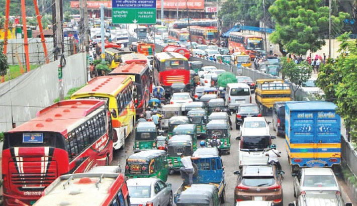 Traffic congestion grips Dhaka