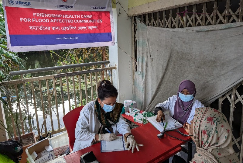 Friendship forms medical teams in flood-affected areas