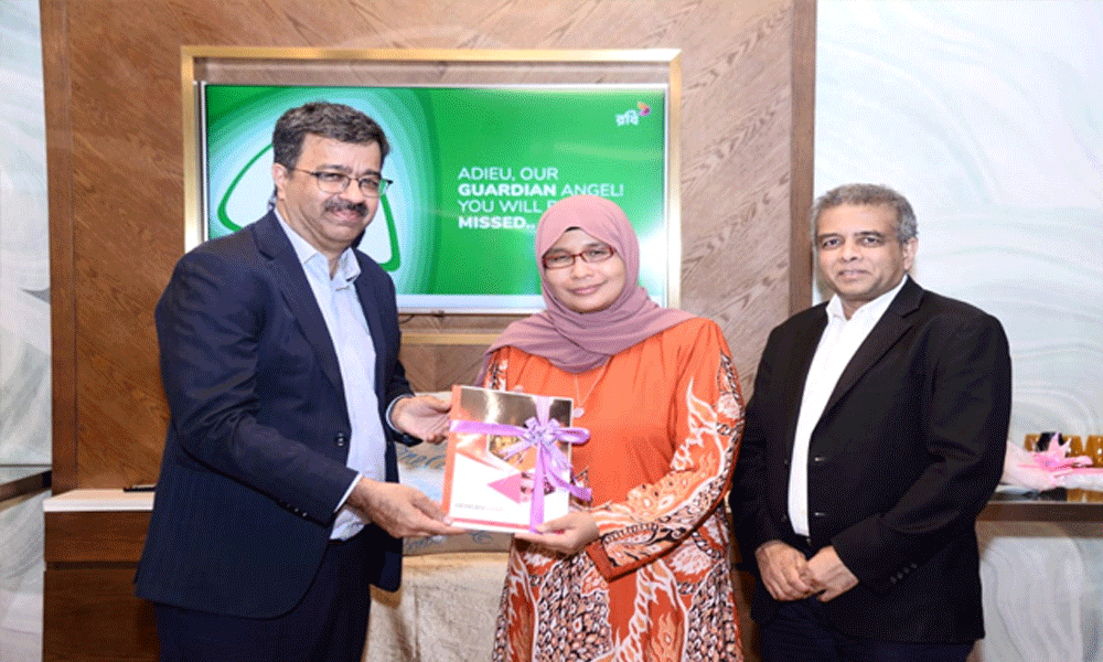 Robi bids farewell to outgoing Malaysian envoy