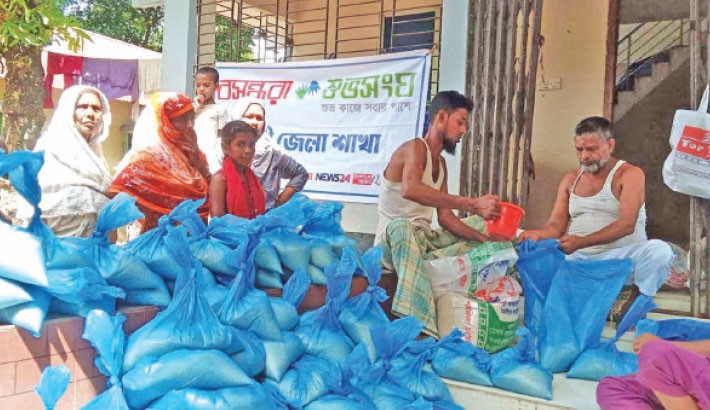 Bashundhara Shuvosangho continues support for flood victims in Feni