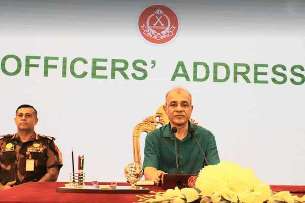 Don’t show your backs on border: Home adviser to BGB